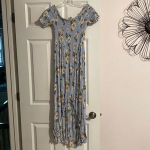 Off the shoulder, high slit, stretchy summer dress! Forever 21. Size L.